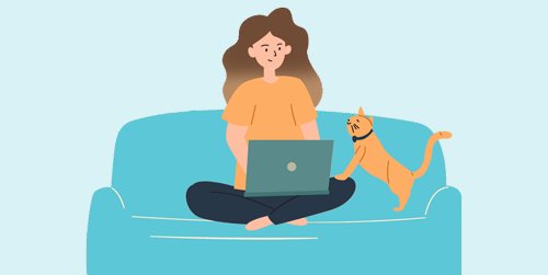 Általános kép projekthez, a képen egy lány van illusztrálva a cicájával, ül a kanapén egy laptoppal